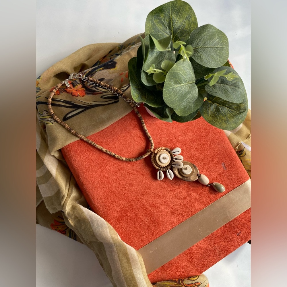 Summer sea shell necklace